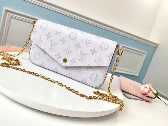 First bags ru FÉLICIE VUITTON POCHETTE LOUIS 0514